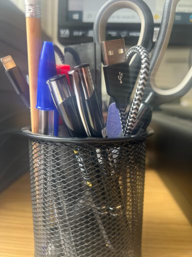 Office pen desk tidy